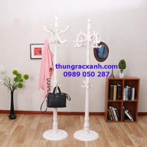 Cây treo màu trắng